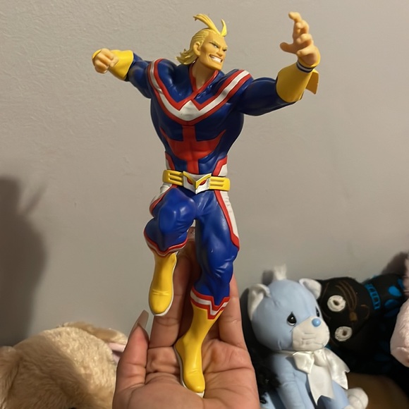 All might anime figure - Picture 3 of 3